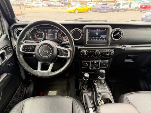 Used 2019 Jeep Wrangler Unlimited Sahara w/ Cold Weather Group AWD/4WD image 22