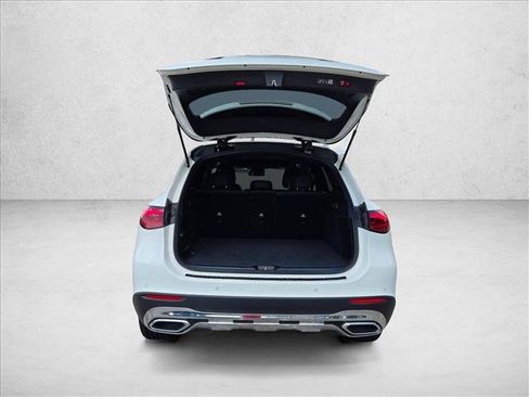 Certified 2026 Mercedes-Benz GLC 300 image 8