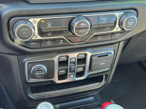 Used 2022 Jeep Gladiator Overland w/ Popular Equipment Package image 27