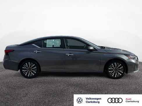 Used 2023 Nissan Altima 2.5 SV image 6