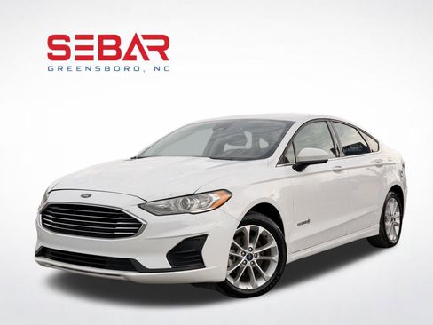 Used 2020 Ford Fusion SE FWD image 1