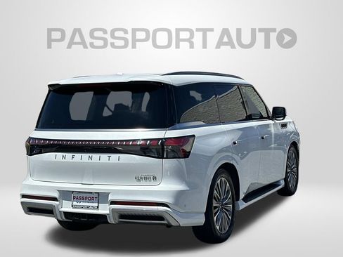 Used 2025 INFINITI QX80 Sensory AWD/4WD image 5