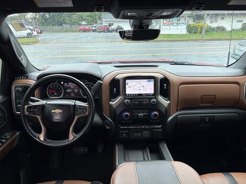 Used 2023 Chevrolet Silverado 2500 High Country w/ Z71 Off-Road Package image 6