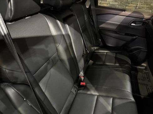 Used 2023 Nissan Rogue SV w/ SV Premium B Package FWD image 4
