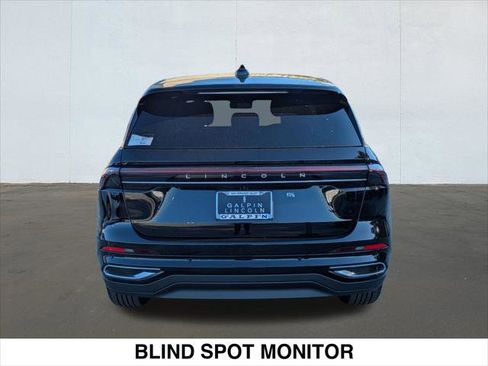 New 2026 Lincoln Nautilus Premier image 5