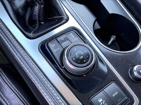Used 2019 Nissan Maxima Platinum FWD image 32