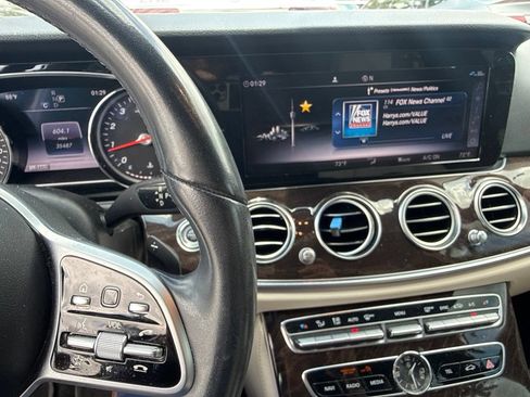 Used 2019 Mercedes-Benz E 300 4MATIC image 4