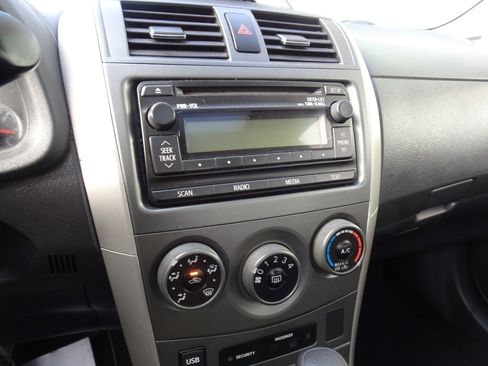 Used 2012 Toyota Corolla S image 17