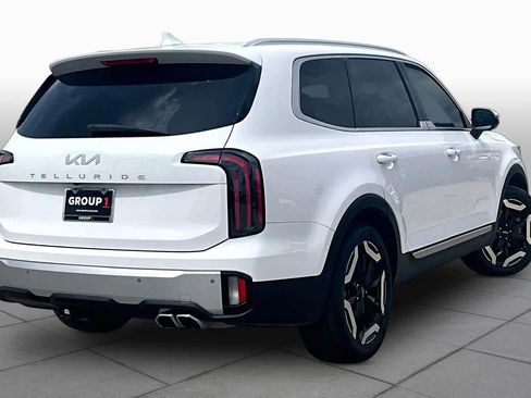 Used 2024 Kia Telluride EX w/ EX Captain's Chair Package image 12
