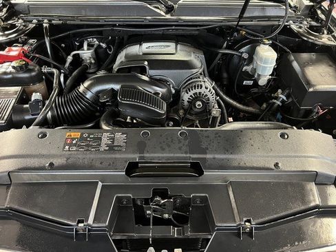 Used 2012 Chevrolet Avalanche LT w/ Suspension Package, Off-Road image 11