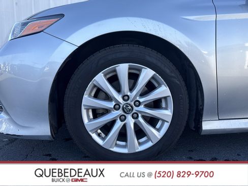 Used 2020 Toyota Camry LE w/ Carpet Mat Package image 5