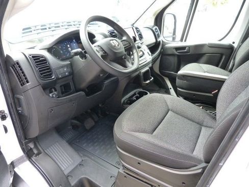 Used 2025 RAM ProMaster 2500 w/ U-Haul Equipment Group image 29