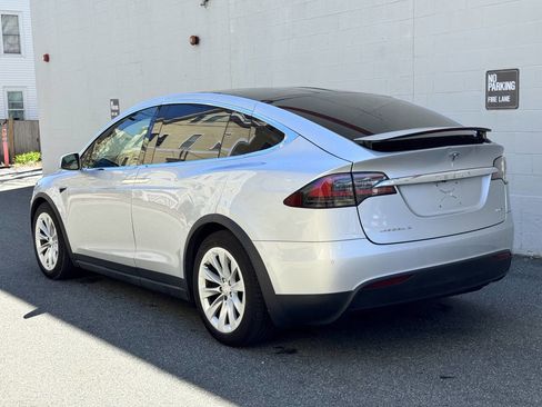 Used 2017 Tesla Model X 100D AWD/4WD image 10