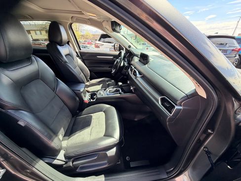 Used 2018 MAZDA CX-5 Touring w/ Preferred Equipment Package AWD/4WD image 28