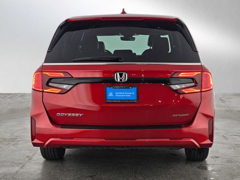 Used 2025 Honda Odyssey Sport-L image 4