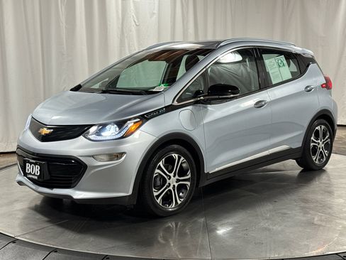 Used 2018 Chevrolet Bolt Premier w/ Driver Confidence II Package FWD image 1