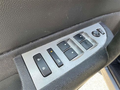 Used 2007 Chevrolet Silverado 1500 LT w/ 1LT Convenience Package image 16