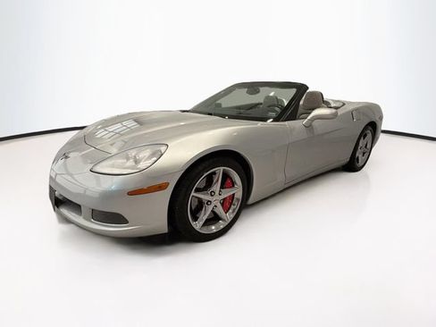 Used 2012 Chevrolet Corvette Convertible w/ 3LT Preferred Equipment Group RWD image 3