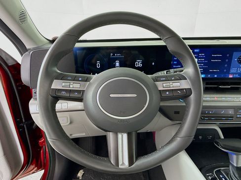 Used 2024 Hyundai Kona SEL image 11