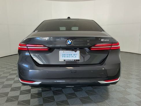 Certified 2025 BMW 530i w/ Premium Package RWD image 6