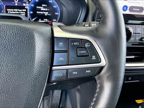 Used 2024 Toyota Grand Highlander AWD image 11