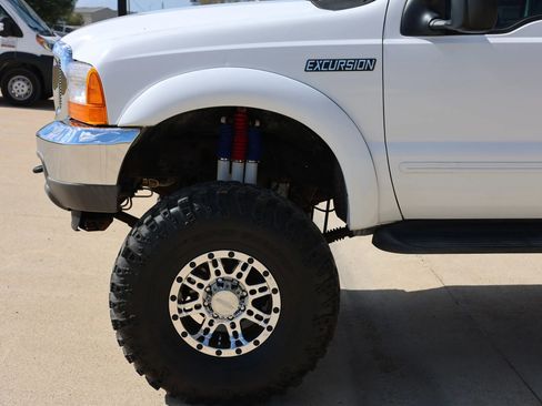 Used 2000 Ford Excursion XLT image 14