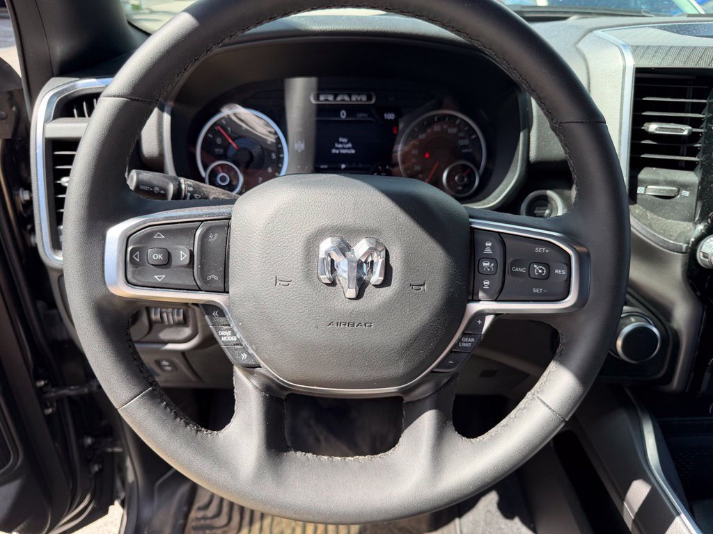 Used 2025 RAM 1500 Big Horn AWD/4WD image 23