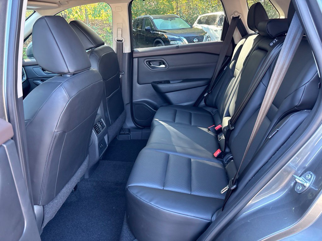 Certified 2023 Nissan Rogue SV w/ SV Premium B Package AWD/4WD image 15