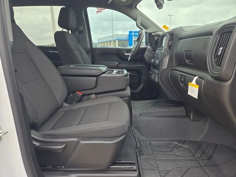 Certified 2025 Chevrolet Silverado 2500 Custom w/ Custom Value Package AWD/4WD image 17