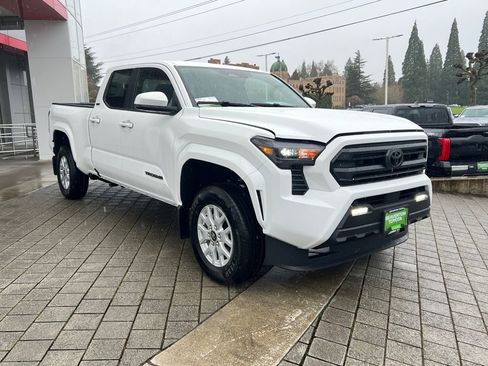 New 2026 Toyota Tacoma SR5 AWD/4WD image 7