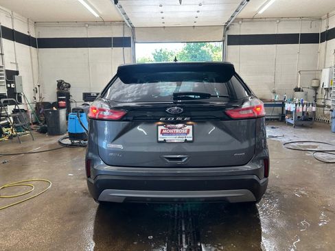 Used 2021 Ford Edge SEL w/ Convenience Package AWD/4WD image 5