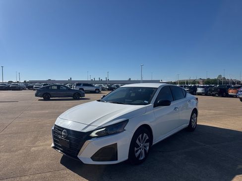 Certified 2025 Nissan Altima 2.5 S image 7