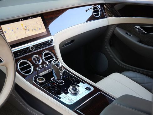 Used 2022 Bentley Continental GT AWD/4WD image 15