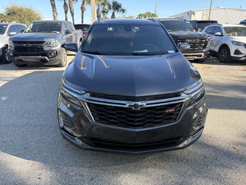 Used 2022 Chevrolet Equinox RS w/ RS Leather Package image 2