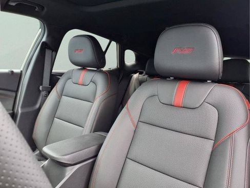 New 2026 Chevrolet Trax RS w/ Sunroof Package FWD image 15