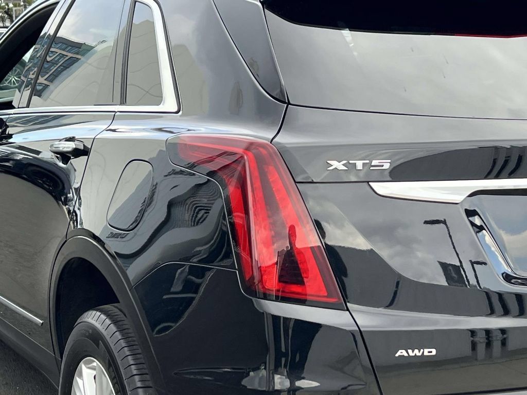Used 2023 Cadillac XT5 Luxury AWD/4WD image 13