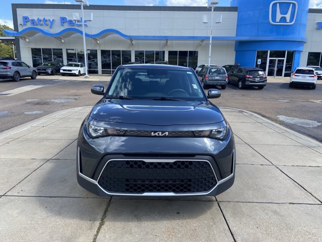 Used 2025 Kia Soul LX w/ LX Technology Package FWD image 3