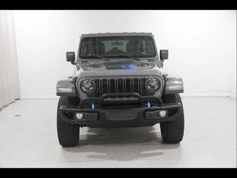 Used 2023 Jeep Wrangler Unlimited Rubicon 4xe AWD/4WD image 2