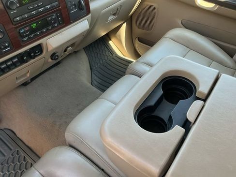 Used 2006 Ford F350 Lariat AWD/4WD image 18