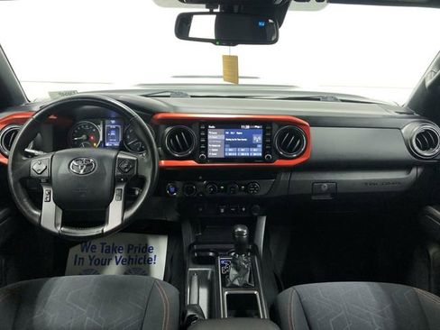Used 2020 Toyota Tacoma TRD Sport AWD/4WD image 14