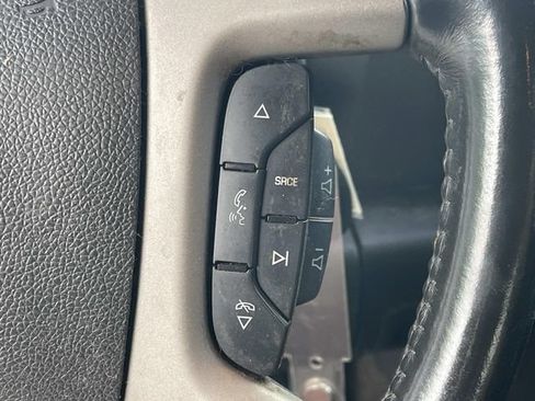 Used 2013 Chevrolet Silverado 1500 LT AWD/4WD image 32