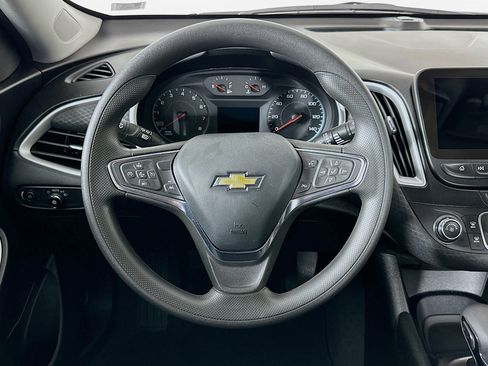 Used 2024 Chevrolet Malibu LS image 17