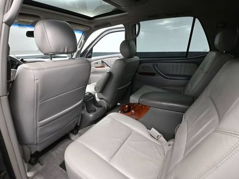 Used 2005 Toyota Sequoia Limited AWD/4WD image 34