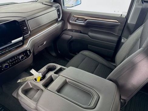Used 2023 Chevrolet Silverado 1500 LT AWD/4WD image 24