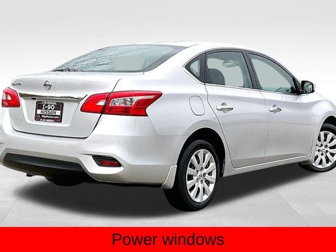 Used 2019 Nissan Sentra S image 4