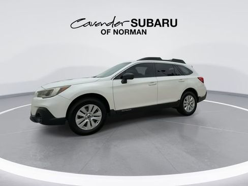 Used 2019 Subaru Outback 2.5i AWD/4WD image 5
