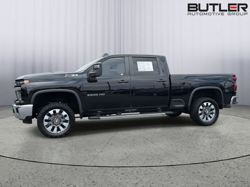 Used 2024 Chevrolet Silverado 2500 LT w/ All Star Edition AWD/4WD image 3