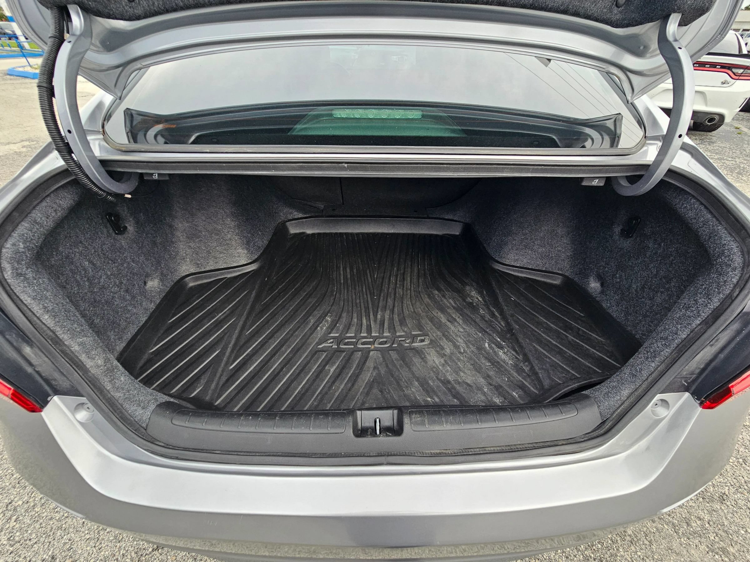 Used 2022 Honda Accord Sport image 17