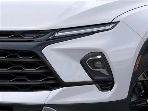 New 2026 Chevrolet Blazer LT w/ Convenience Package FWD image 10