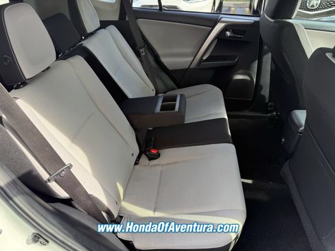 Used 2018 Toyota RAV4 XLE FWD image 13